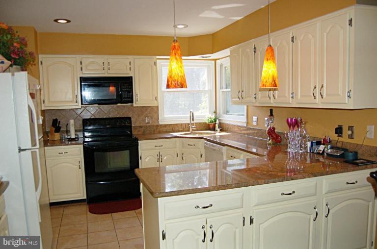 2032 Merrifields Drive Silver Spring, MD 20906 - Photo 4 of 13 Kitchen