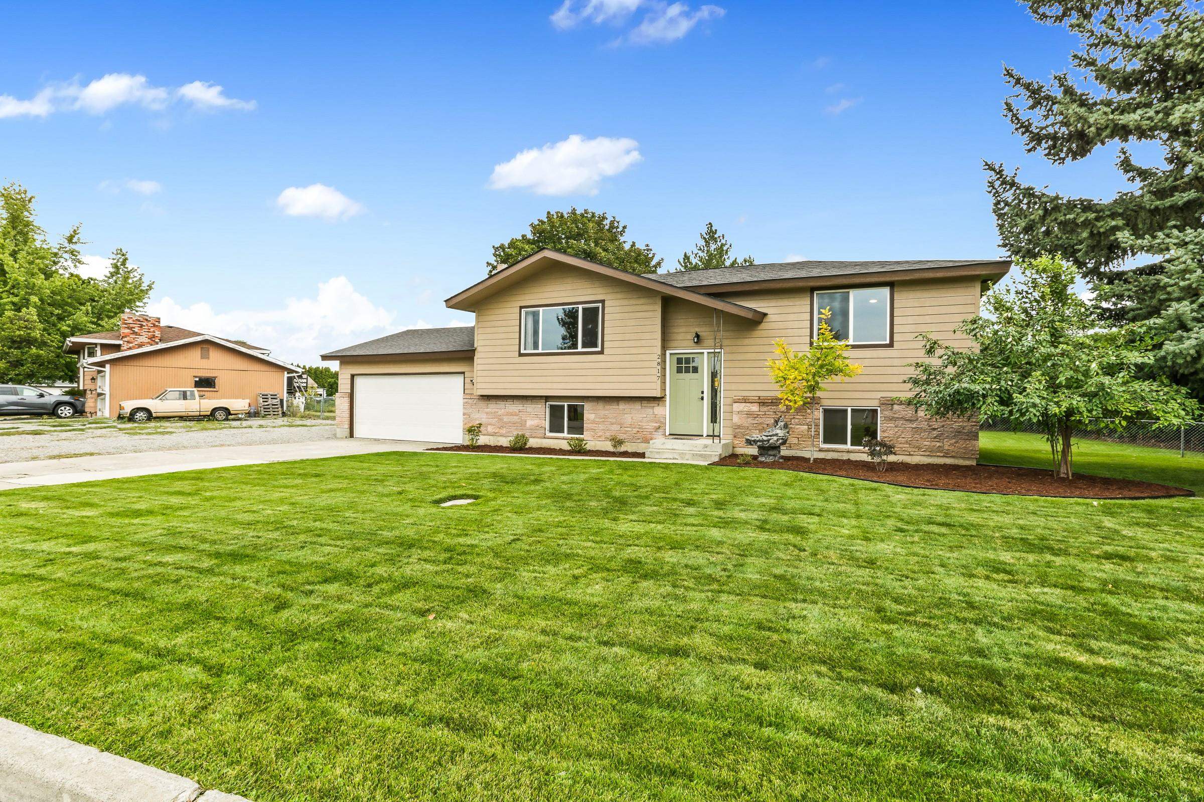 2817 South Fox Road Spokane Valley, WA 99206 - Photo 2 of 28 Gallery Image 2