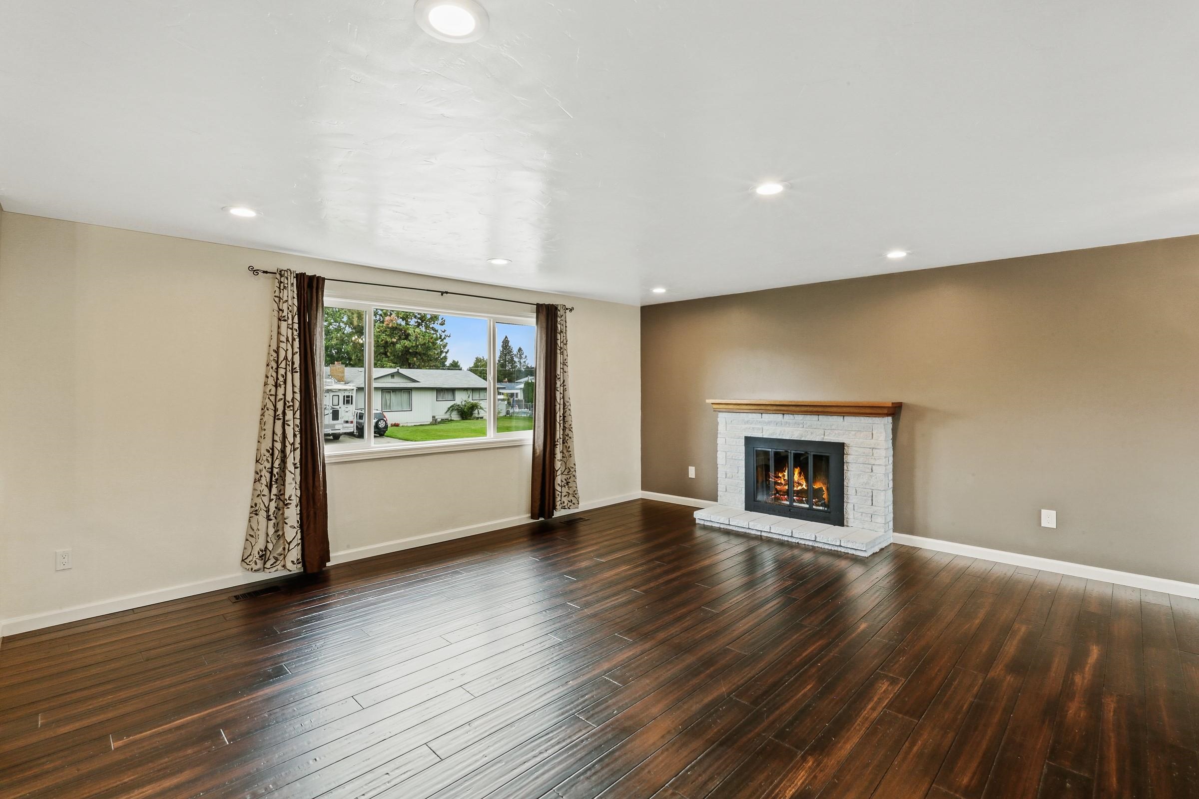 2817 South Fox Road Spokane Valley, WA 99206 - Photo 5 of 28 Gallery Image 5
