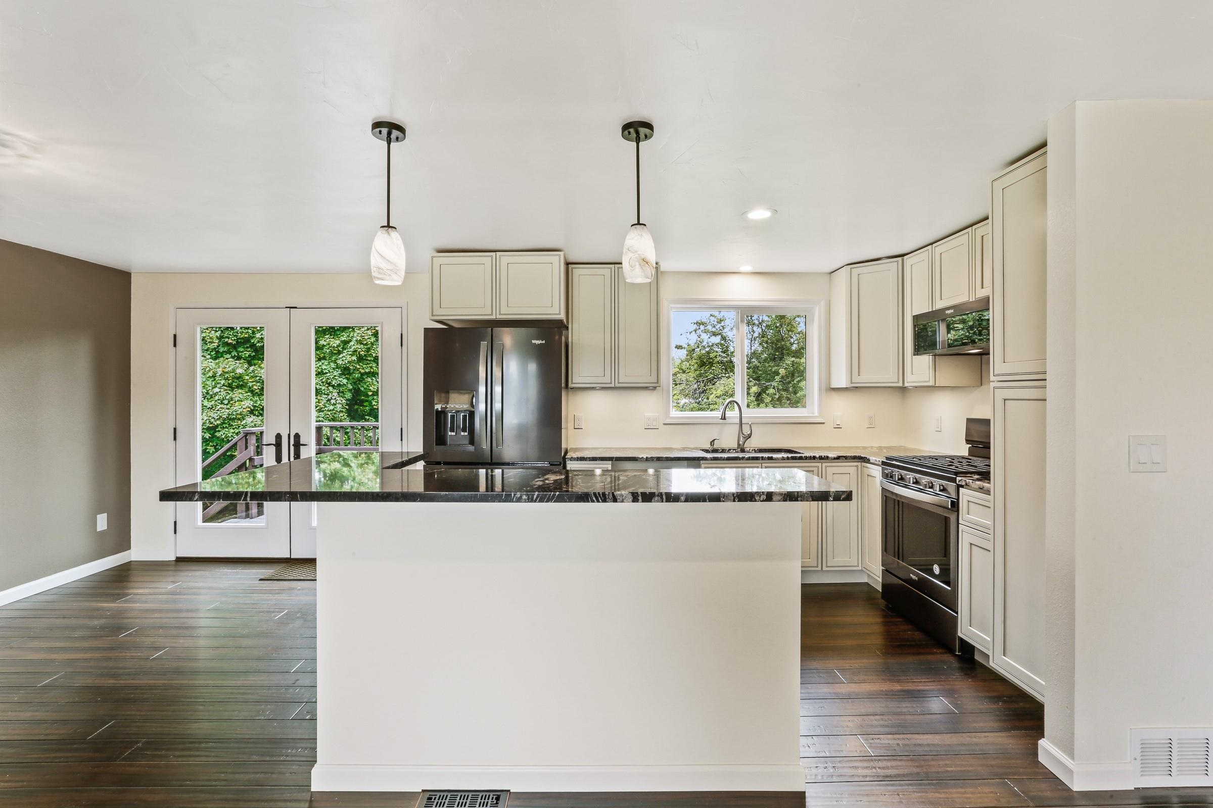 2817 South Fox Road Spokane Valley, WA 99206 - Photo 7 of 28 Gallery Image 7