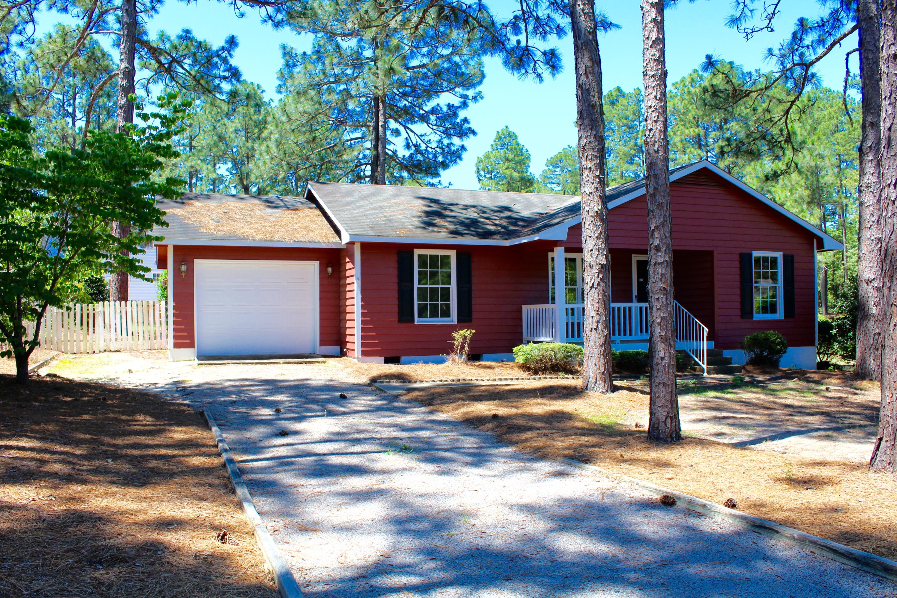 10 Sawmill Road East Pinehurst, NC 28374 - Photo 2 of 31 Front of House