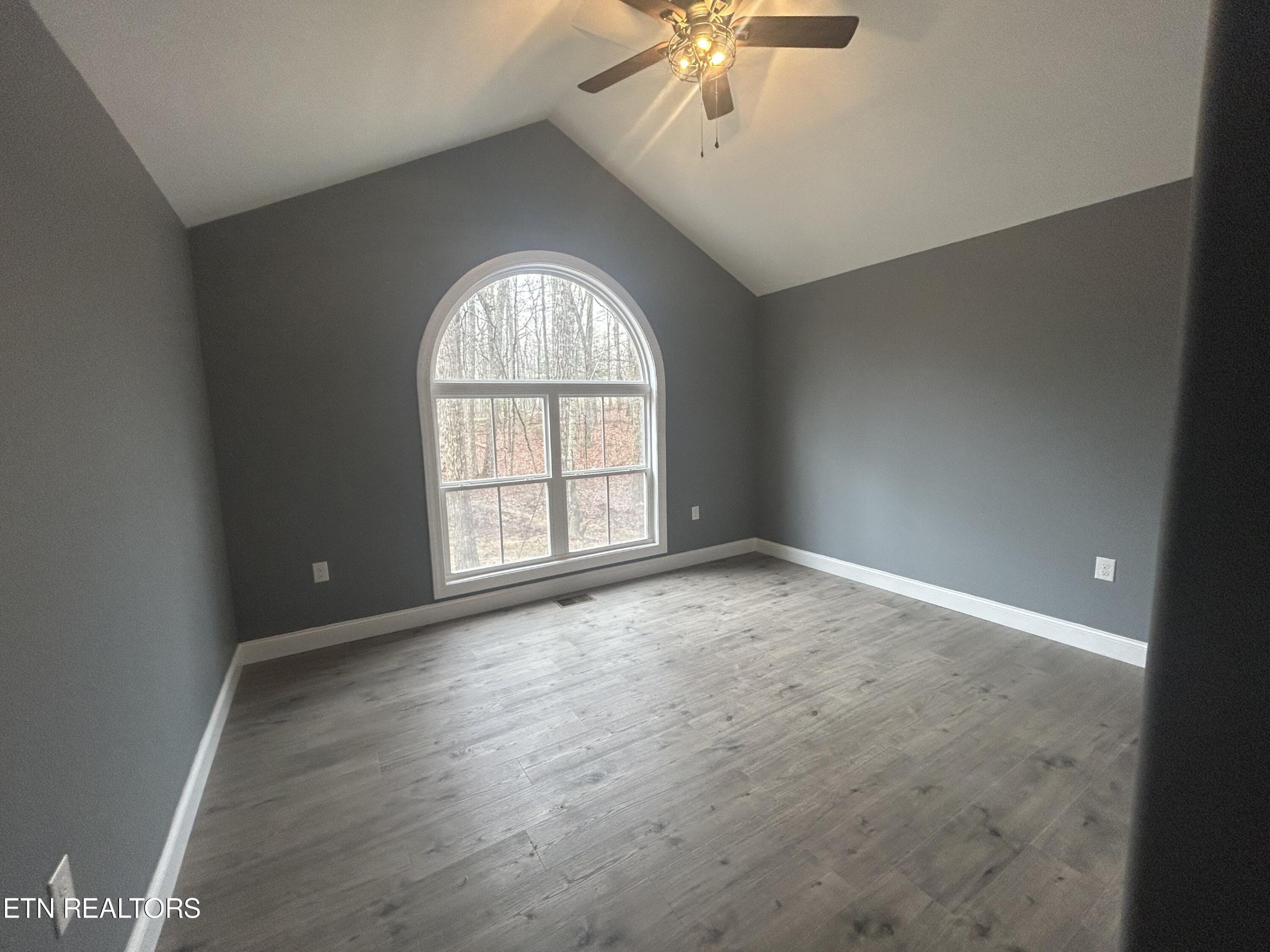 570 Cliff Park Road Monterey, TN 38574 - Photo 11 of 17 Gallery Image 11