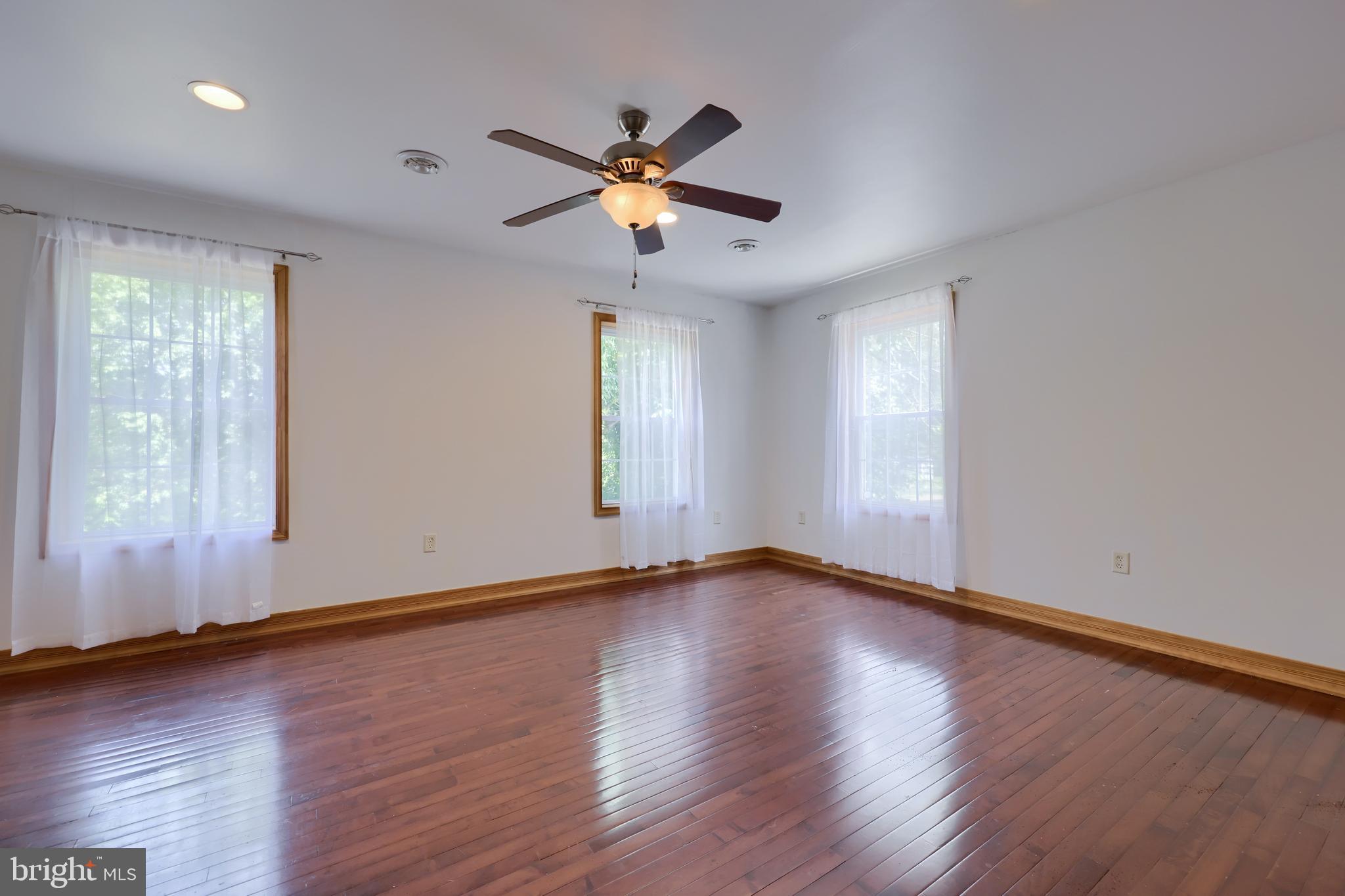 135 Homeland Road York, PA 17403 - Photo 19 of 32