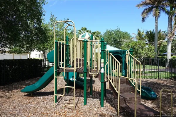 $250,000 | 3041 Southeast Lexington Lakes Drive, Unit 104, Stuart, FL 34994