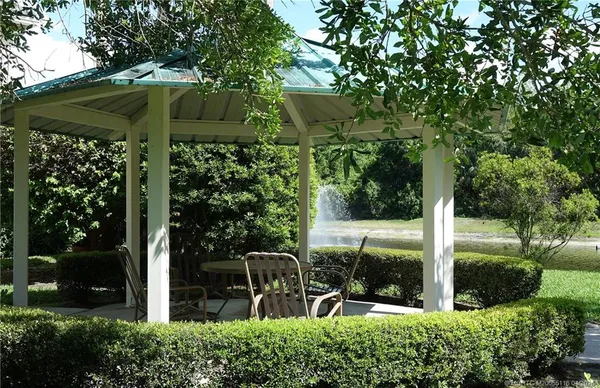 $250,000 | 3041 Southeast Lexington Lakes Drive, Unit 104, Stuart, FL 34994