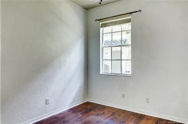 $250,000 | 3041 Southeast Lexington Lakes Drive, Unit 104, Stuart, FL 34994