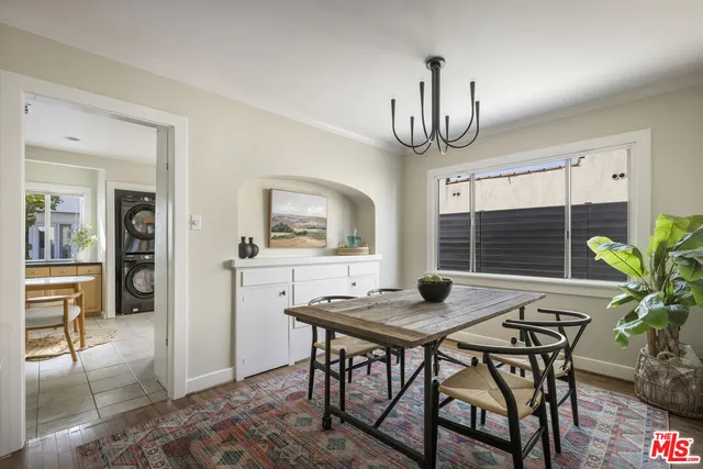 $1,649,000 | 1525 Carmona Avenue, Los Angeles, CA 90019