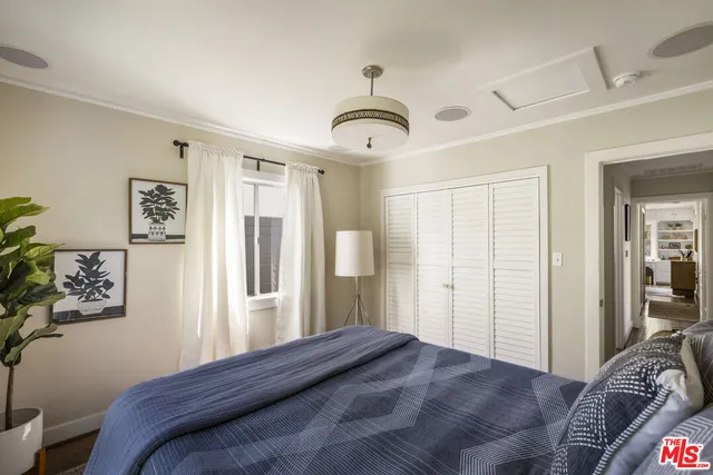 $1,649,000 | 1525 Carmona Avenue, Los Angeles, CA 90019