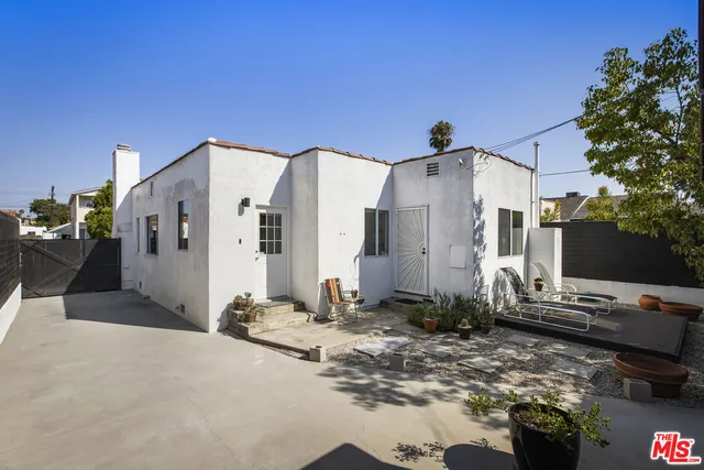 $1,649,000 | 1525 Carmona Avenue, Los Angeles, CA 90019