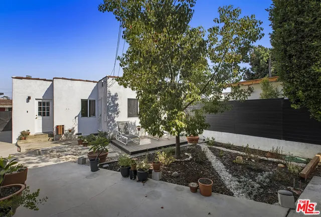 $1,649,000 | 1525 Carmona Avenue, Los Angeles, CA 90019
