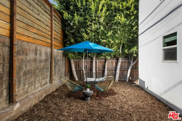 $1,649,000 | 1525 Carmona Avenue, Los Angeles, CA 90019