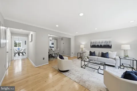 $582,000 | 2836 Jermantown Road, Unit 47, Oakton, VA 22124