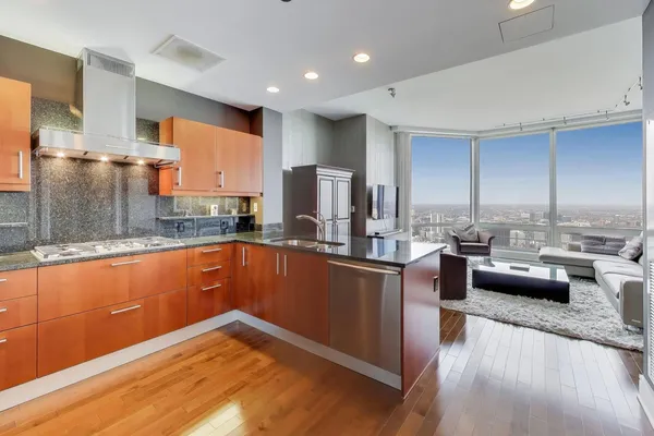 $4,000 | 401 North Wabash Avenue, Unit 44D, Chicago, IL 60611