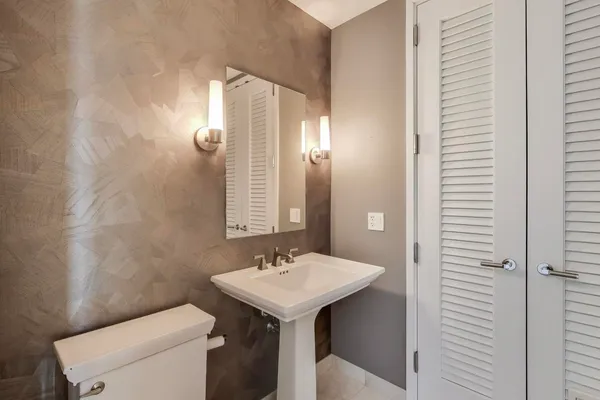 $4,000 | 401 North Wabash Avenue, Unit 44D, Chicago, IL 60611