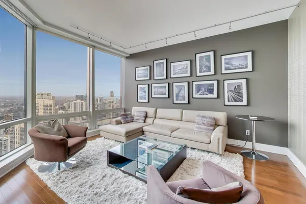 $4,000 | 401 North Wabash Avenue, Unit 44D, Chicago, IL 60611