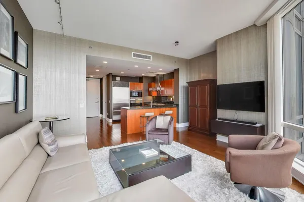 $4,000 | 401 North Wabash Avenue, Unit 44D, Chicago, IL 60611