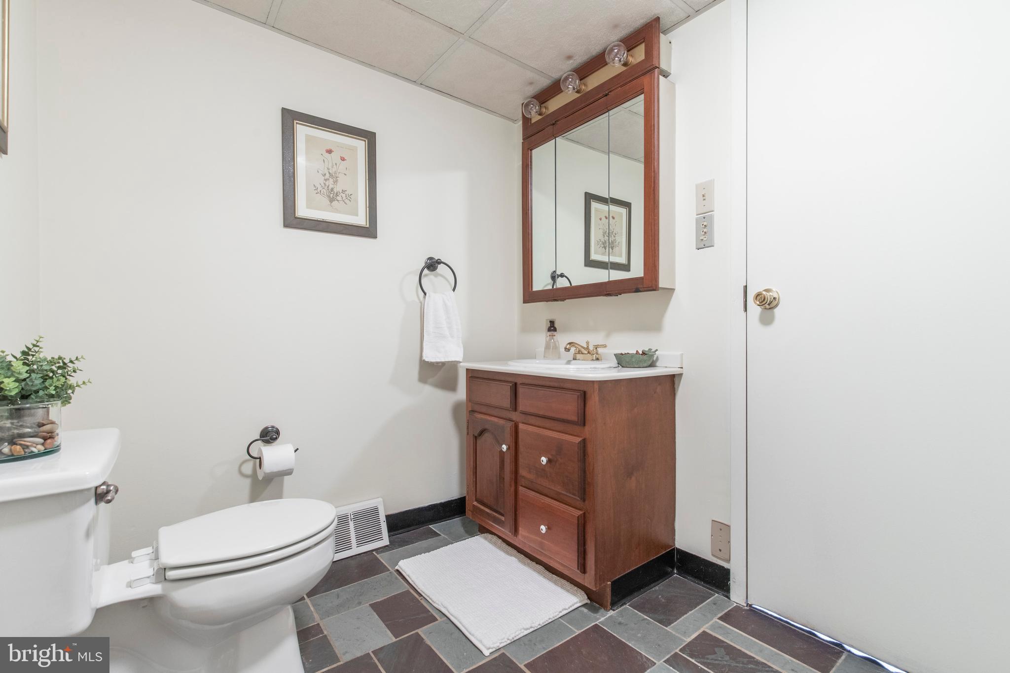231 Glen Arbor Road Havertown, PA 19083 - Photo 14 of 30 Gallery Image 14
