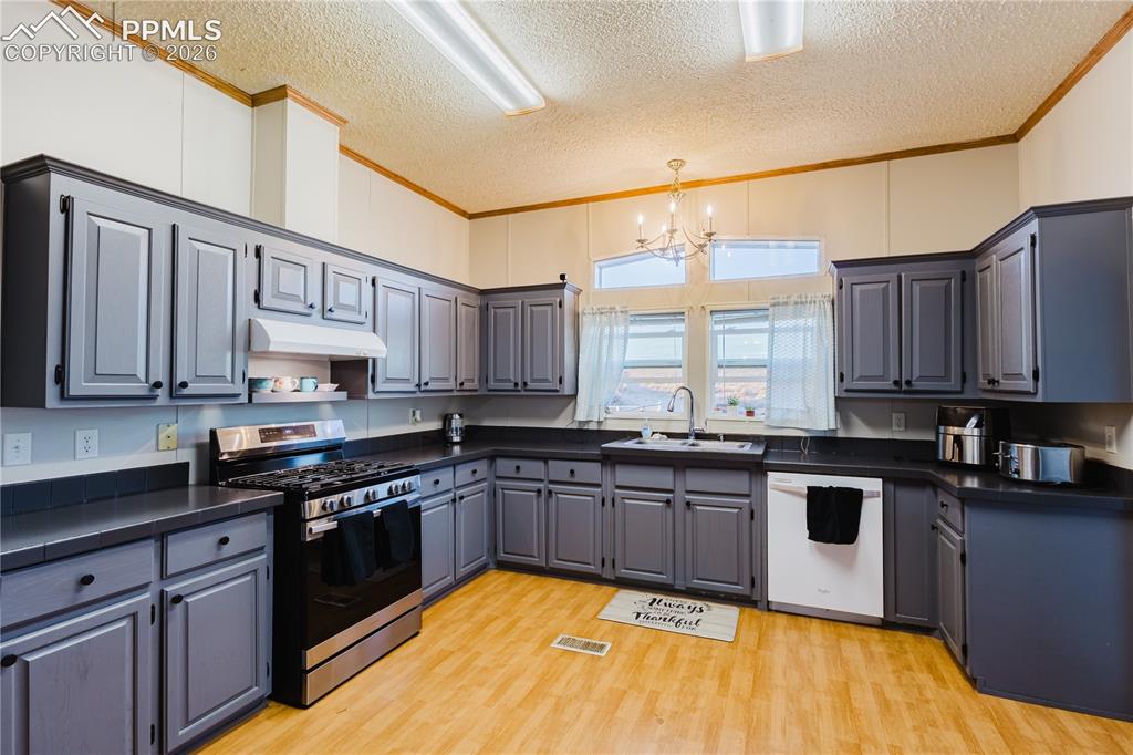 25220 Myers Road Colorado Springs, CO 80928 - Photo 6 of 22