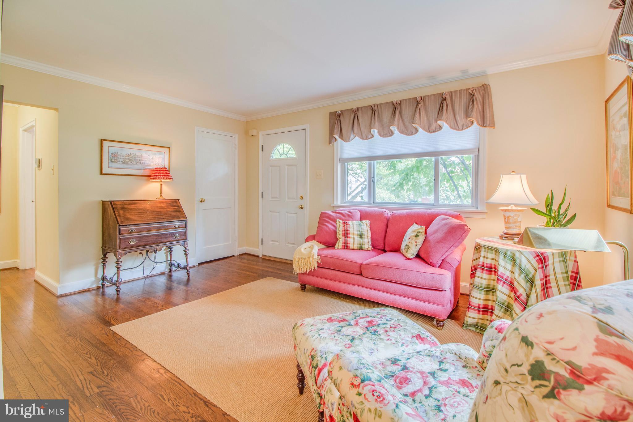 3302 Fayette Road Kensington, MD 20895 - Photo 3 of 30 Living Room