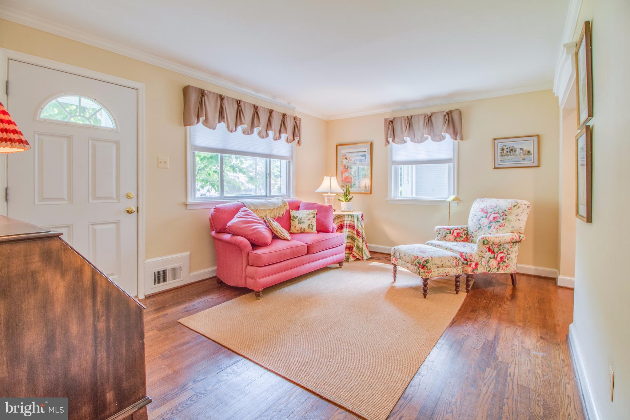 3302 Fayette Road Kensington, MD 20895 - Photo 4 of 30 Living Room