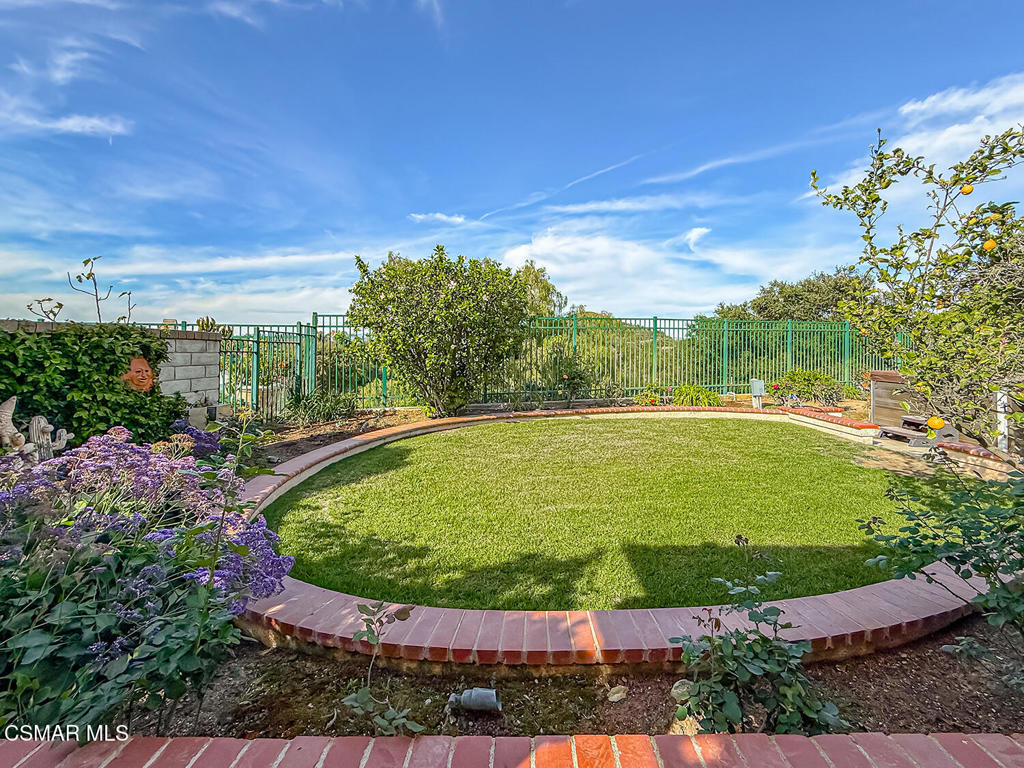 260 Sycamore Ridge Street Simi Valley, CA 93065 - Photo 58 of 58 a view of a swimming pool with a yard