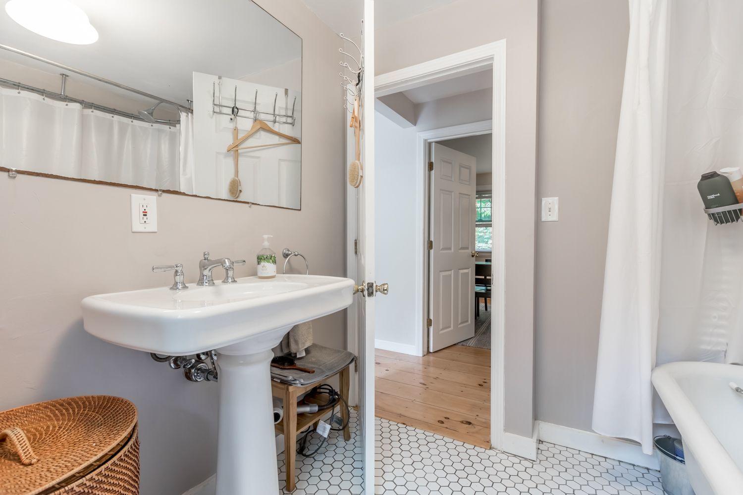 20 Farmview Lane Freeport, ME 04032 - Photo 19 of 38 19