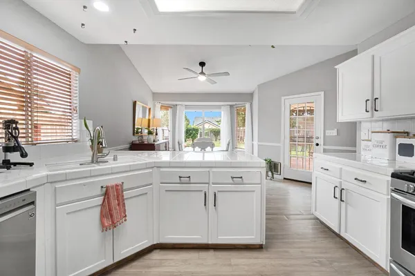 $460,000 | 2322 Magill Avenue, Clovis, CA 93611