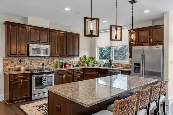 $849,900 | 47 Ojibwa Circle, Buffalo, NY 14202