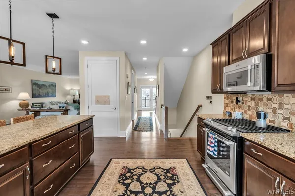 $849,900 | 47 Ojibwa Circle, Buffalo, NY 14202
