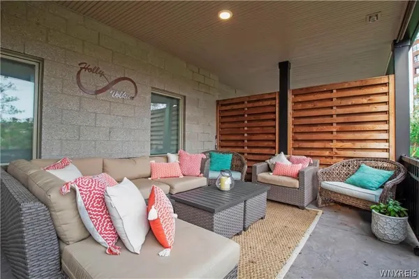 $849,900 | 47 Ojibwa Circle, Buffalo, NY 14202