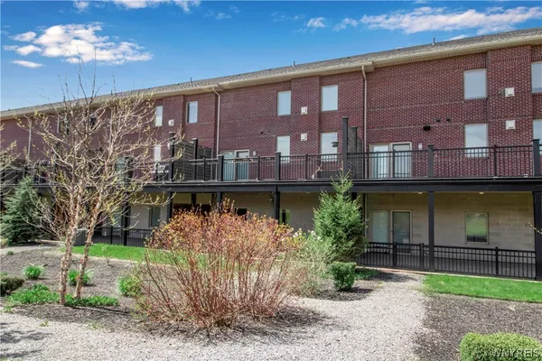 $849,900 | 47 Ojibwa Circle, Buffalo, NY 14202