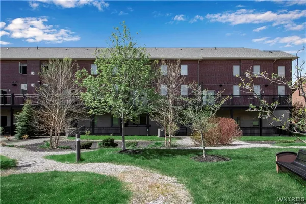 $849,900 | 47 Ojibwa Circle, Buffalo, NY 14202