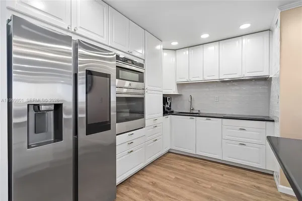 $3,000 | 600 Three Islands Boulevard, Unit 604, Hallandale Beach, FL 33009