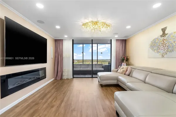 $3,000 | 600 Three Islands Boulevard, Unit 604, Hallandale Beach, FL 33009