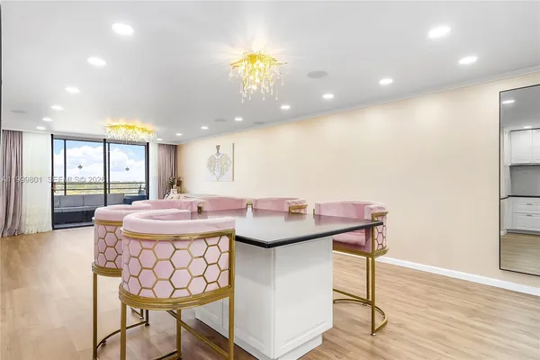 $3,000 | 600 Three Islands Boulevard, Unit 604, Hallandale Beach, FL 33009