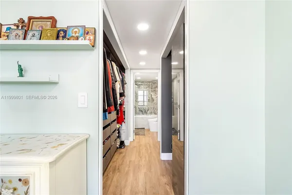 $3,000 | 600 Three Islands Boulevard, Unit 604, Hallandale Beach, FL 33009