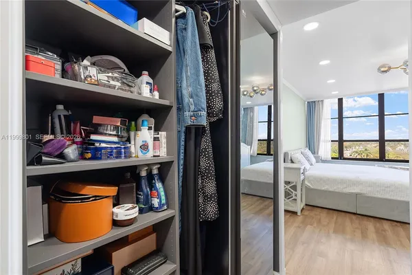 $3,000 | 600 Three Islands Boulevard, Unit 604, Hallandale Beach, FL 33009