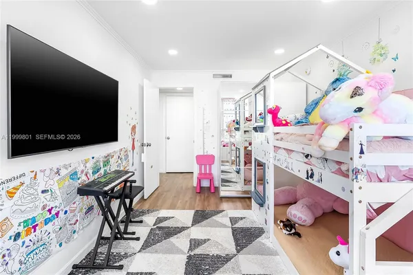 $3,000 | 600 Three Islands Boulevard, Unit 604, Hallandale Beach, FL 33009