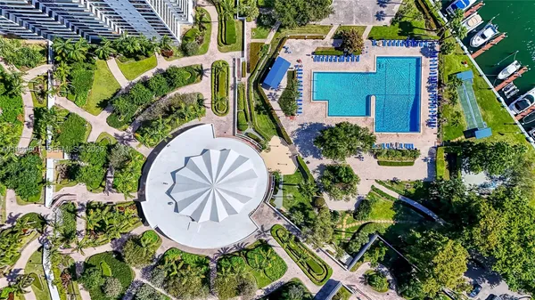 $3,000 | 600 Three Islands Boulevard, Unit 604, Hallandale Beach, FL 33009