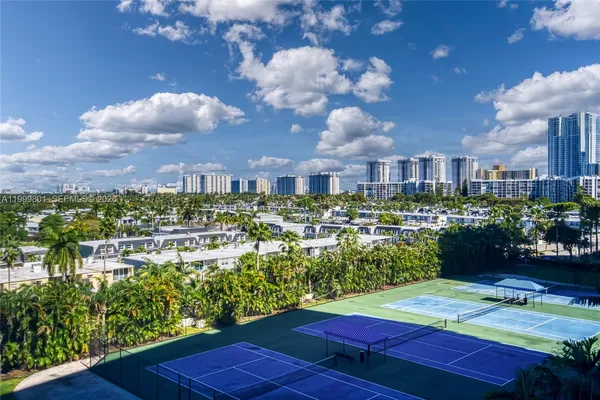 $3,000 | 600 Three Islands Boulevard, Unit 604, Hallandale Beach, FL 33009