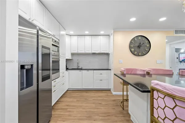 $3,000 | 600 Three Islands Boulevard, Unit 604, Hallandale Beach, FL 33009