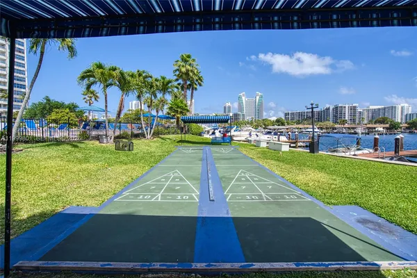 $3,000 | 600 Three Islands Boulevard, Unit 604, Hallandale Beach, FL 33009