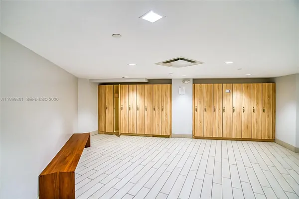 $3,000 | 600 Three Islands Boulevard, Unit 604, Hallandale Beach, FL 33009