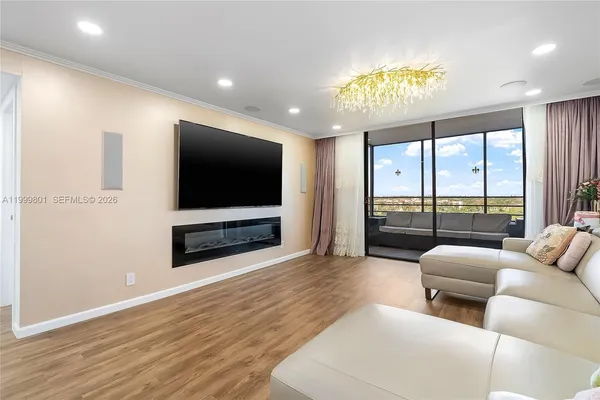 $3,000 | 600 Three Islands Boulevard, Unit 604, Hallandale Beach, FL 33009