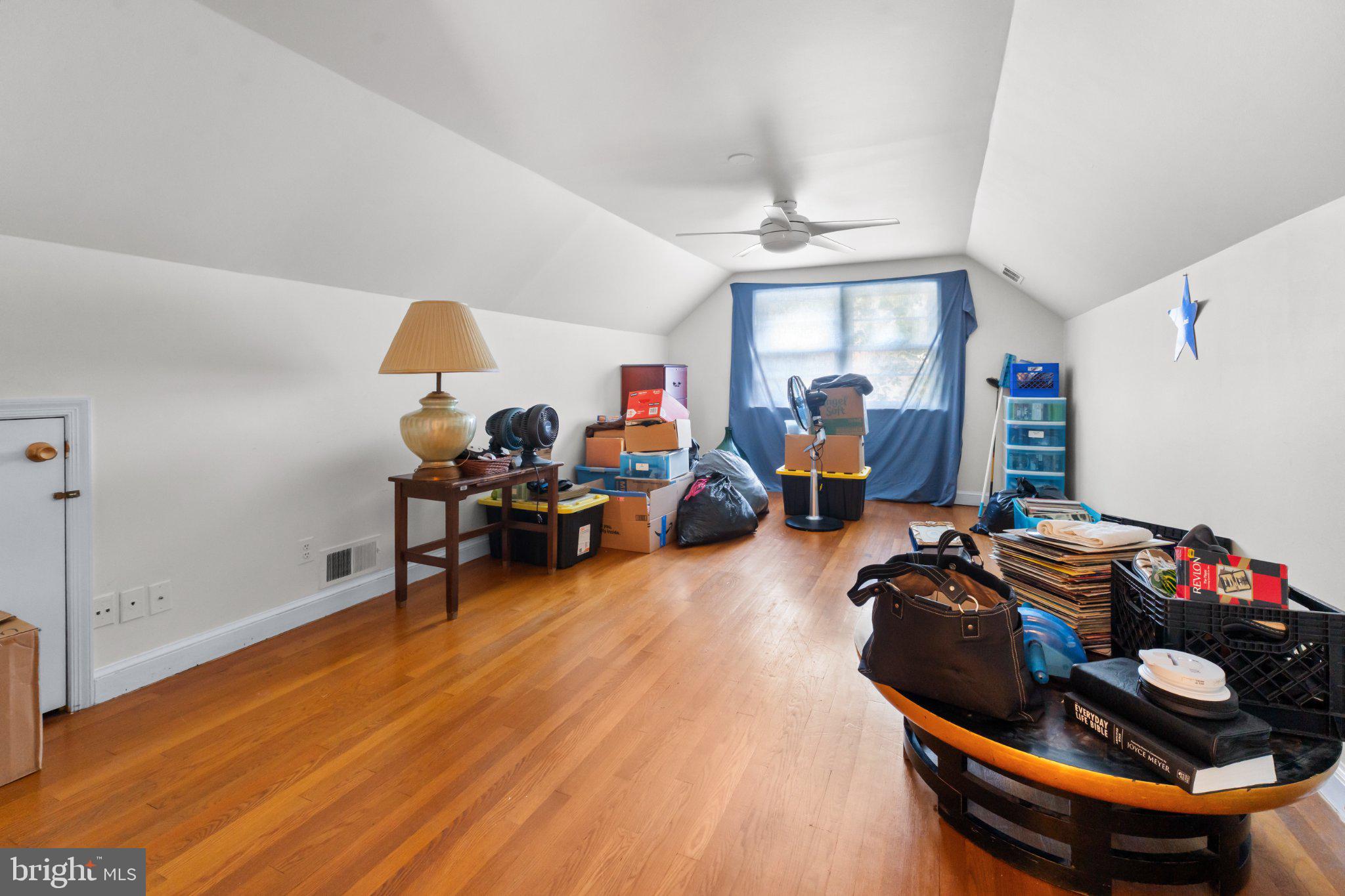 13229 Glenhill Road Silver Spring, MD 20904 - Photo 10 of 30 Hardwood Floor Retreat