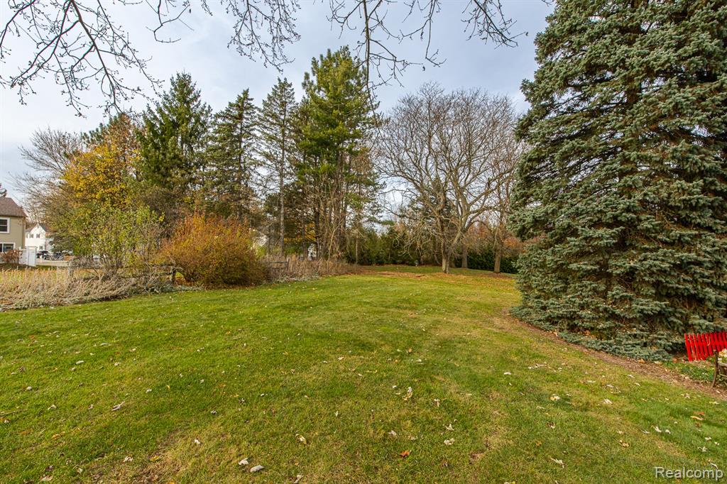 1145 East Fairview Lane Rochester Hills, MI 48306 - Photo 17 of 19