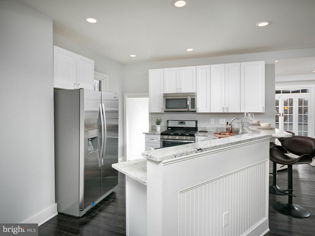 600 Elmwood Road Baltimore, MD 21206 - Photo 11 of 30 Kitchen