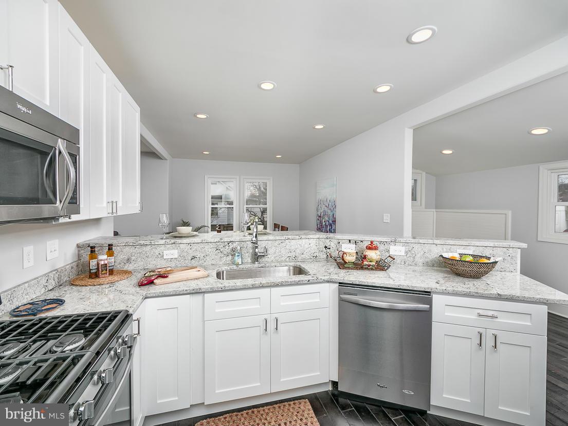600 Elmwood Road Baltimore, MD 21206 - Photo 13 of 30 Kitchen