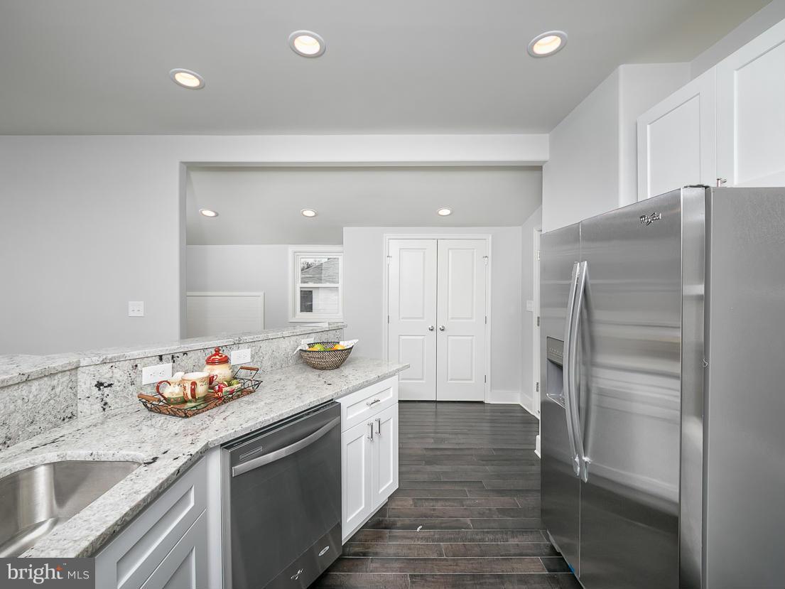 600 Elmwood Road Baltimore, MD 21206 - Photo 14 of 30 Kitchen