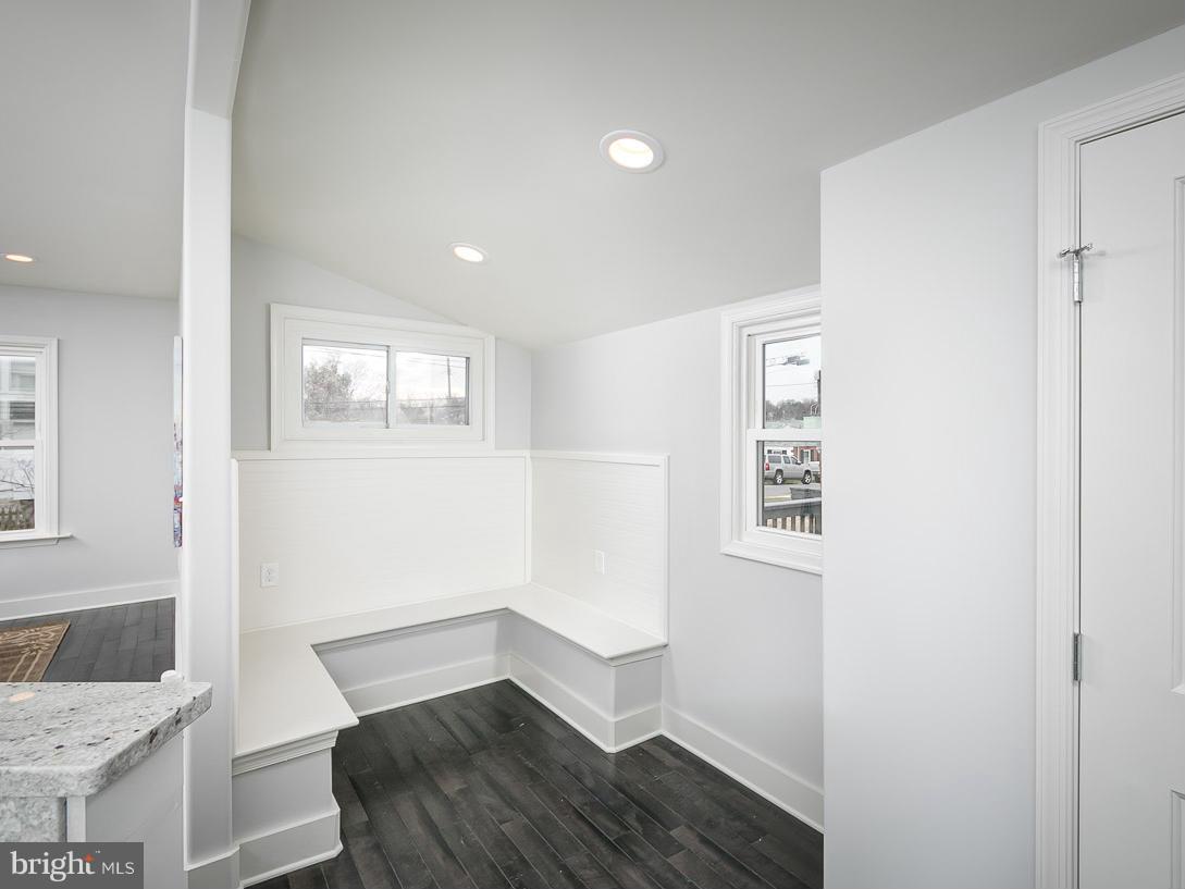 600 Elmwood Road Baltimore, MD 21206 - Photo 15 of 30 Kitchen-nook